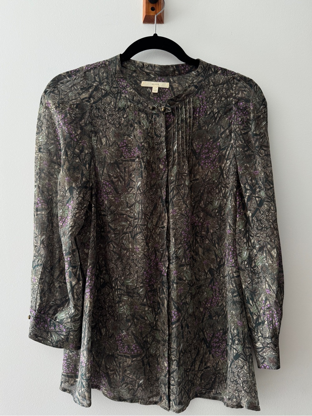 Eliot (by Madewell) sheer pintuck blouse in an olive floral women’s size large